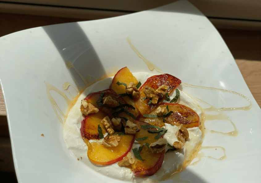 pêche et crème de feta